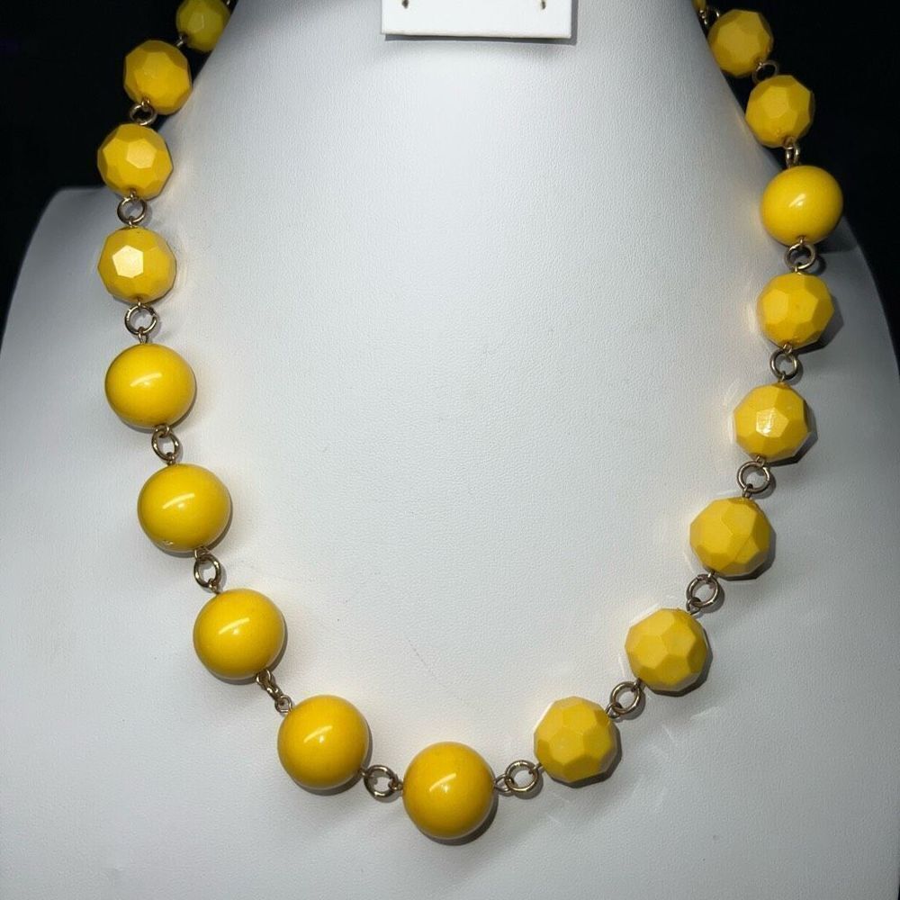Faceted Yellow Vintage Look‎ Beaded Necklace